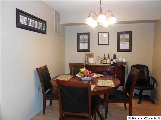 604 Wellington Place Aberdeen, NJ 07747 - Photo 3 of 13 Additional Photo