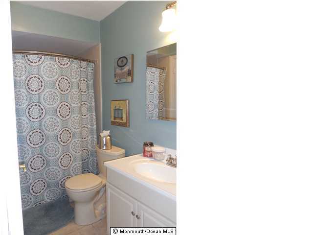 604 Wellington Place Aberdeen, NJ 07747 - Photo 7 of 13 Additional Photo