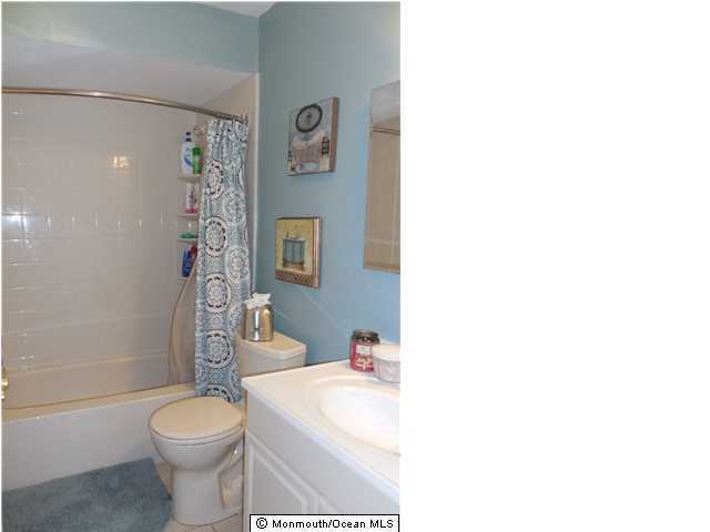 604 Wellington Place Aberdeen, NJ 07747 - Photo 8 of 13 Additional Photo