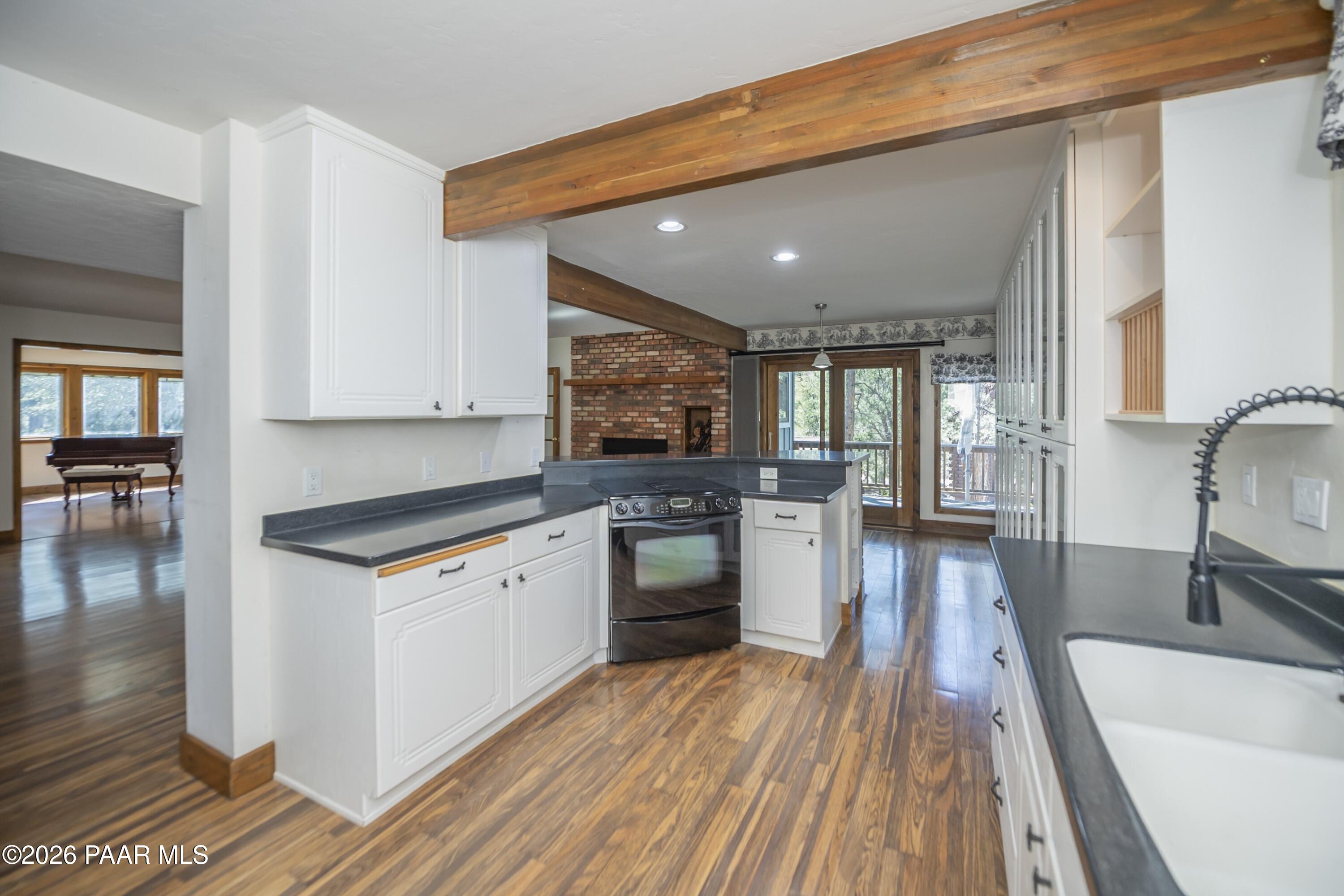 1106 East Timber Ridge Road Prescott, AZ 86303 - Photo 15 of 53 Kitchen