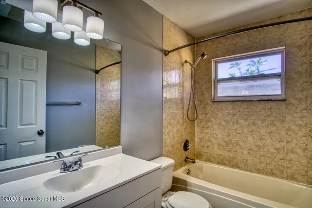 $1,800 | 137 Washington Avenue, Unit A, Indialantic, FL 32903