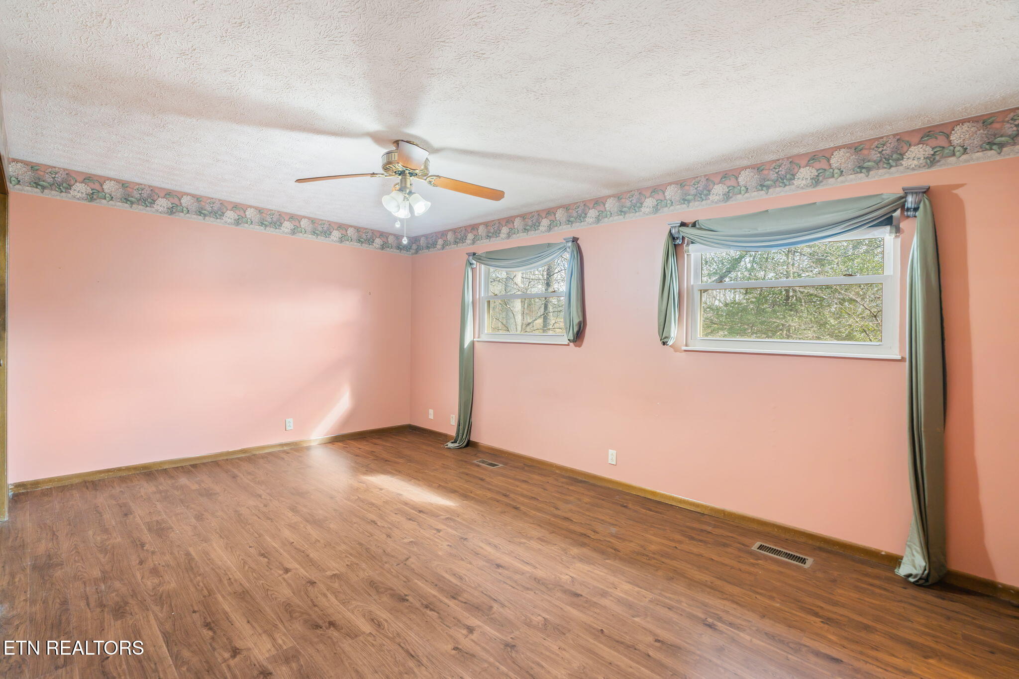 115 Jamie Street Maynardville, TN 37807 - Photo 16 of 58 18-web-or-mls-115 Jamie Street-13