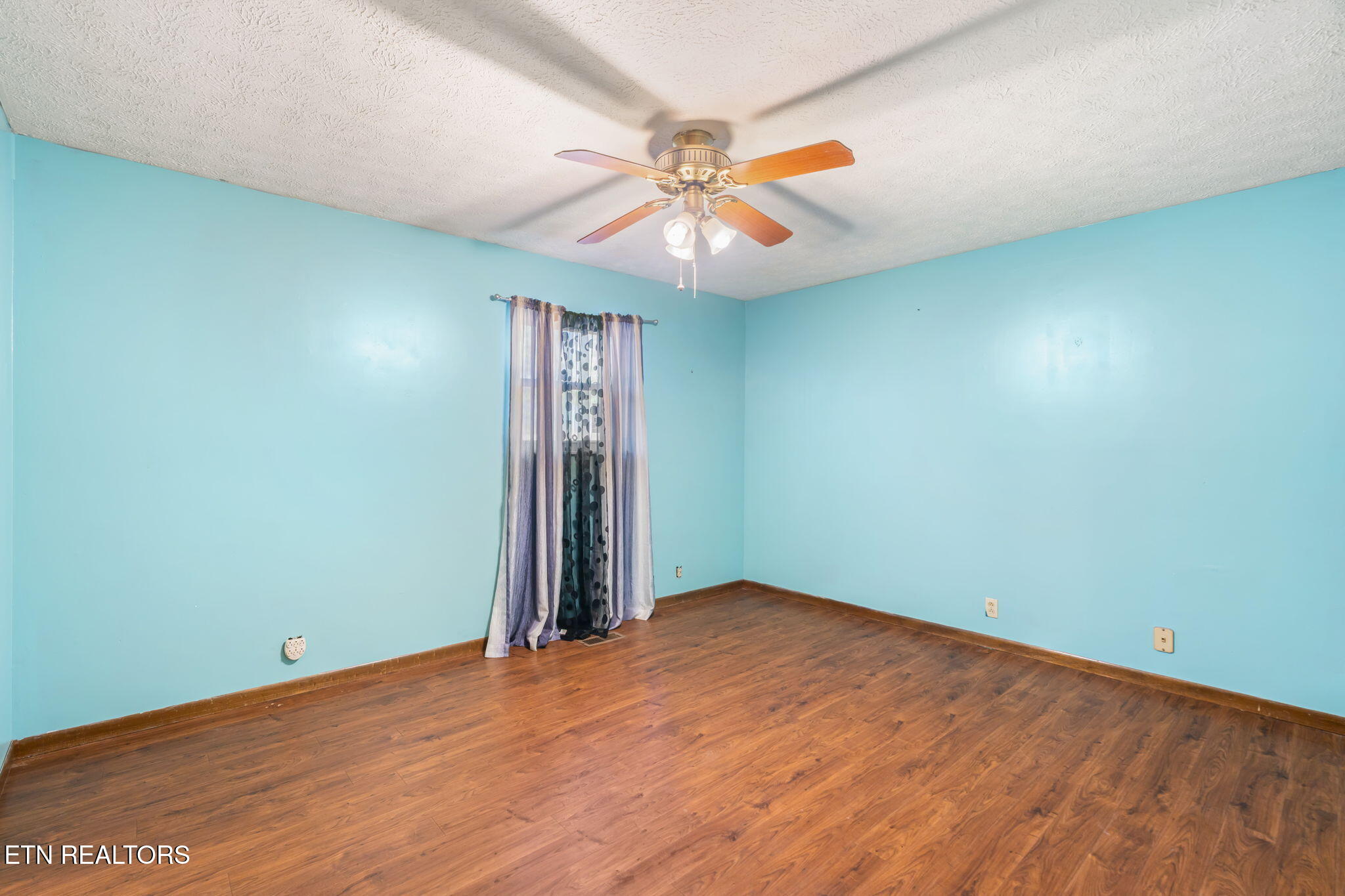 115 Jamie Street Maynardville, TN 37807 - Photo 21 of 58 22-web-or-mls-115 Jamie Street-17