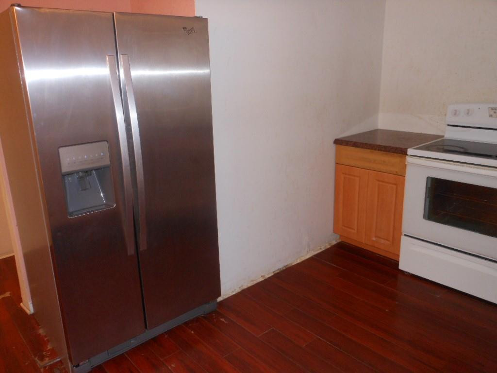 620 Southwest 80th Terrace Pompano Beach, FL 33068 - Photo 4 of 9 Photo 4
