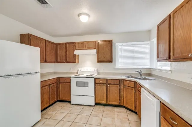 $2,295 | 2708 Cornell Drive, Rowlett, TX 75088