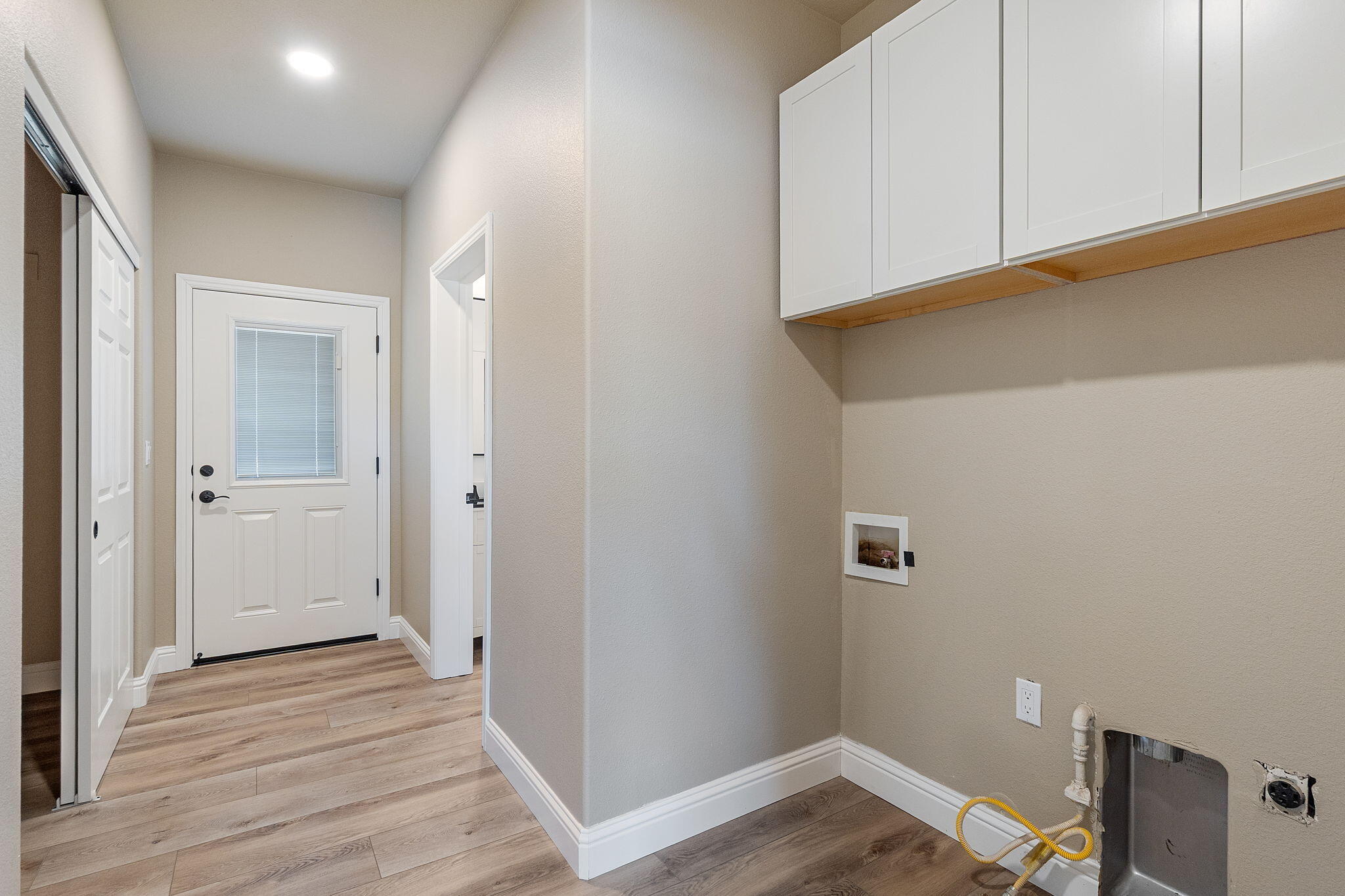 10753 French Creek Road Palo Cedro, CA 96073 - Photo 27 of 60 Laundry Room