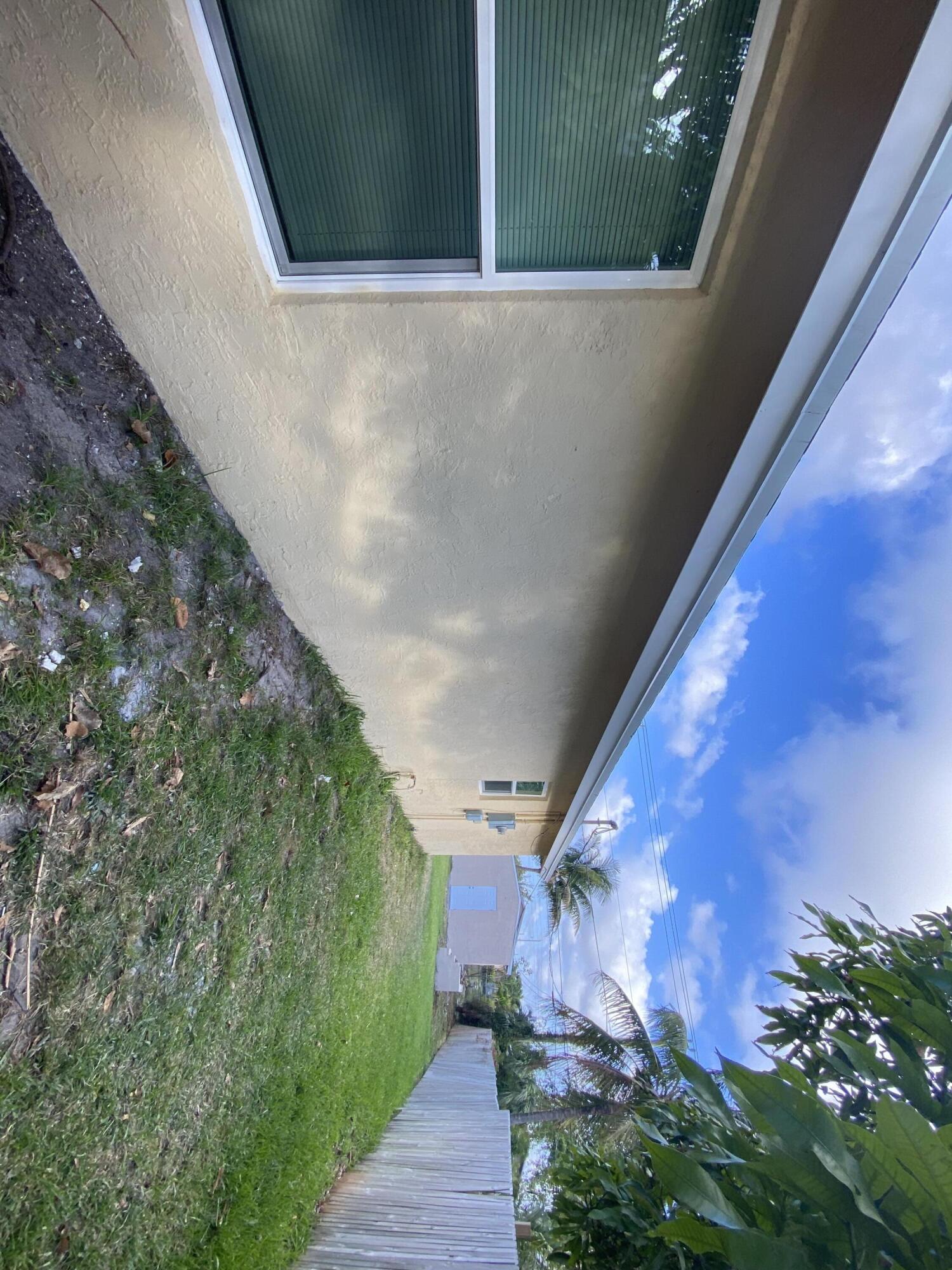 232 Northwest 9th Street Pompano Beach, FL 33060 - Photo 5 of 46 a view of a back yard