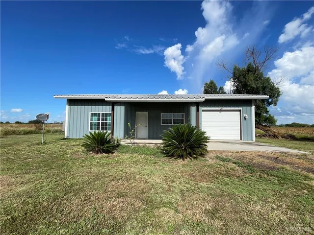 $1,350 | 21799 Parker Road, Santa Rosa, TX 78593