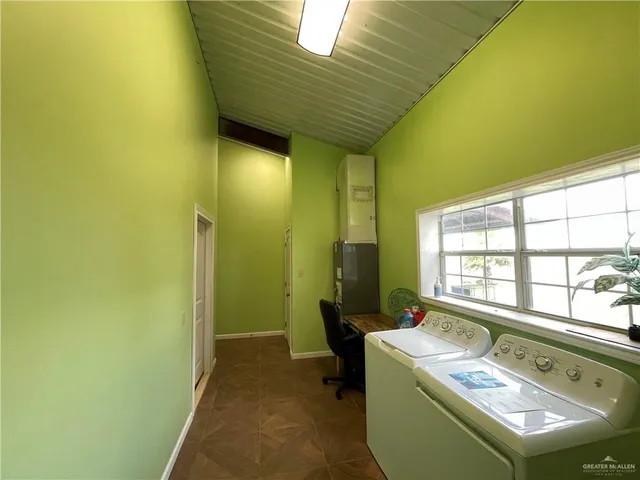 $1,350 | 21799 Parker Road, Santa Rosa, TX 78593