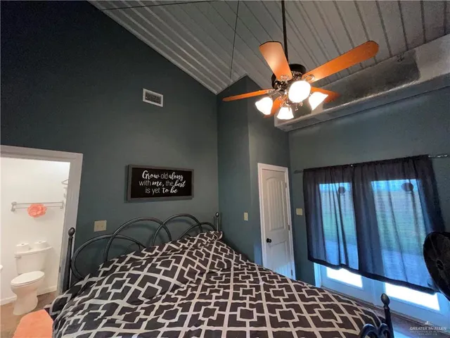 $1,350 | 21799 Parker Road, Santa Rosa, TX 78593