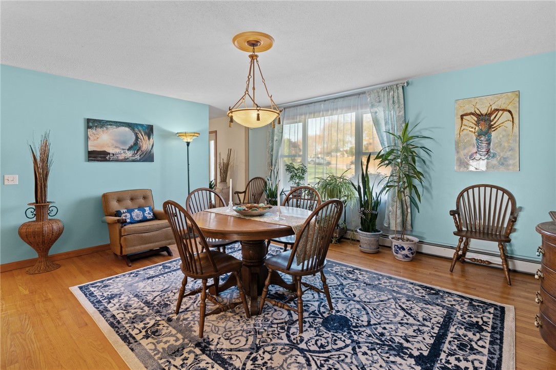 6 Country Road Warren, RI 02885 - Photo 15 of 41