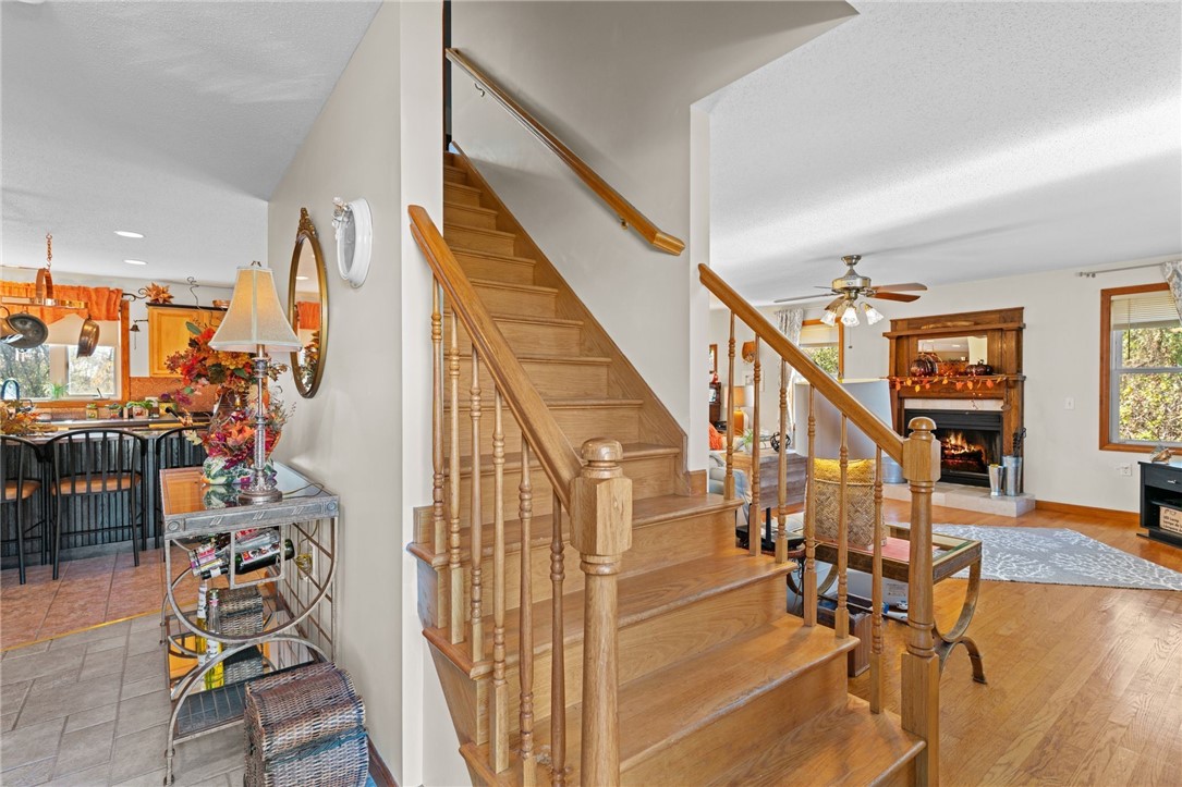 6 Country Road Warren, RI 02885 - Photo 17 of 41