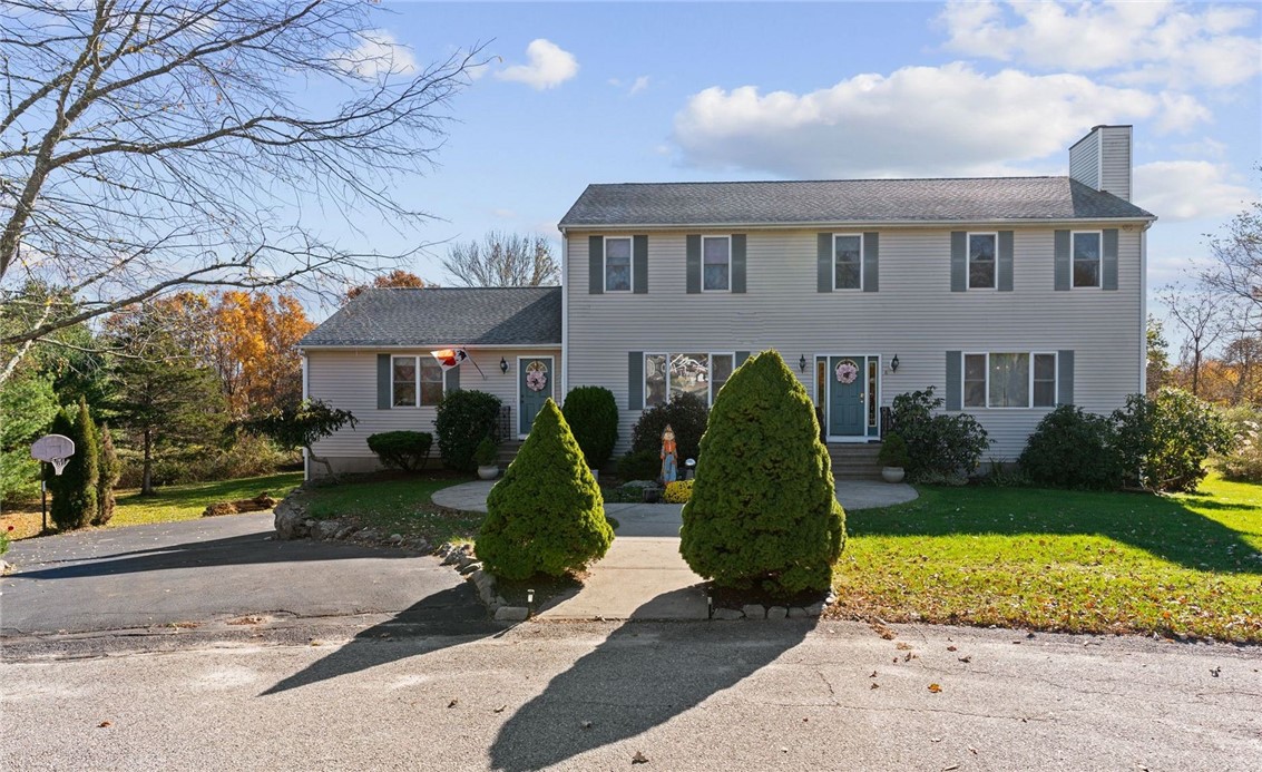 6 Country Road Warren, RI 02885 - Photo 3 of 41