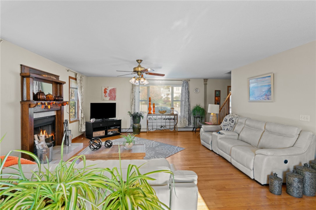 6 Country Road Warren, RI 02885 - Photo 9 of 41