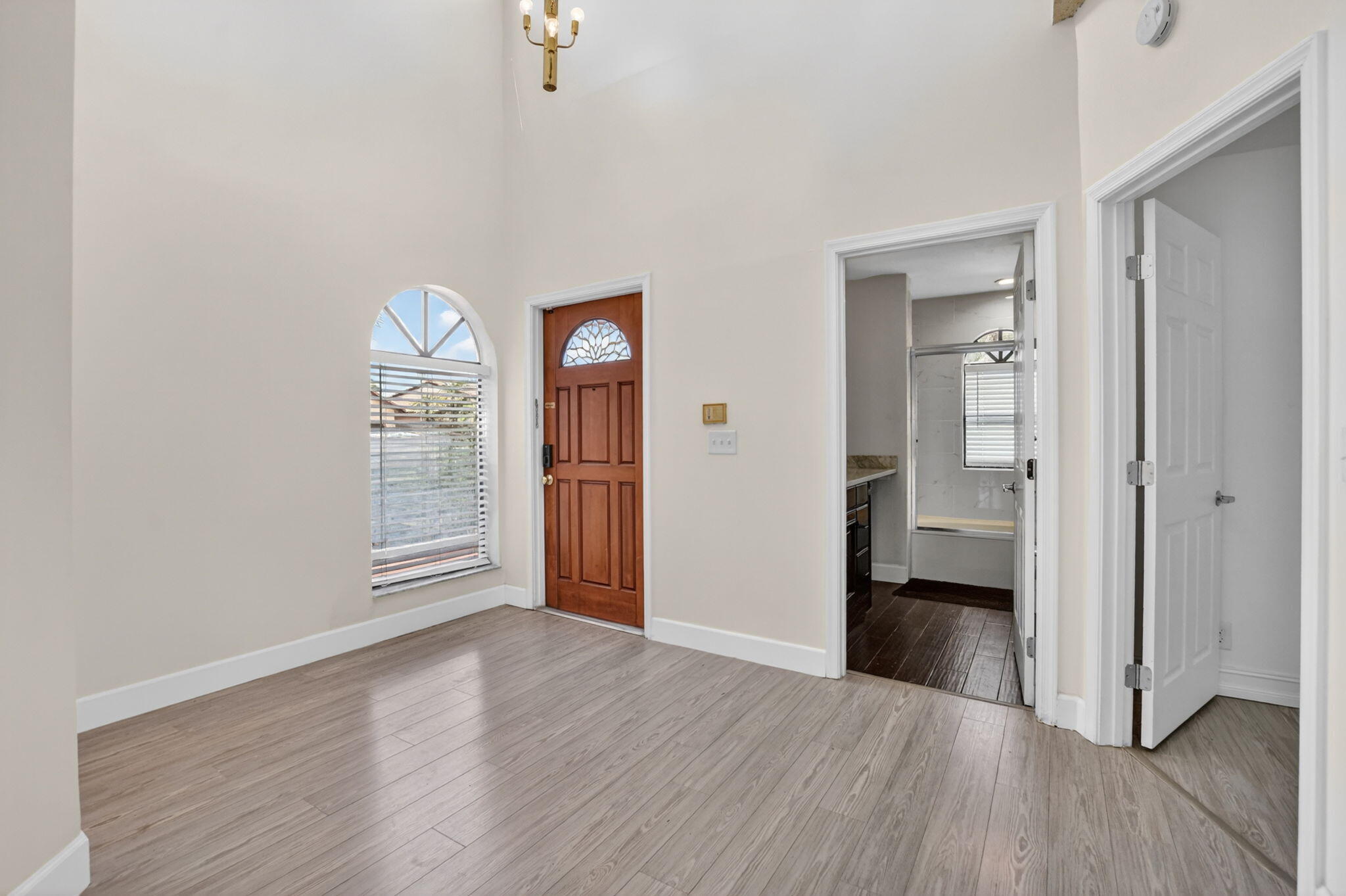 22796 Marbella Circle Boca Raton, FL 33433 - Photo 5 of 65 5-web-or-mls-DSC_4398