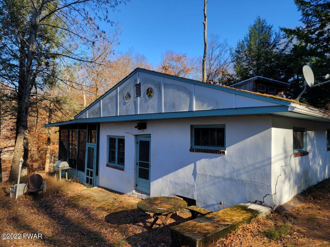 143 River Road Greentown, PA 18426 - Photo 2 of 17 2