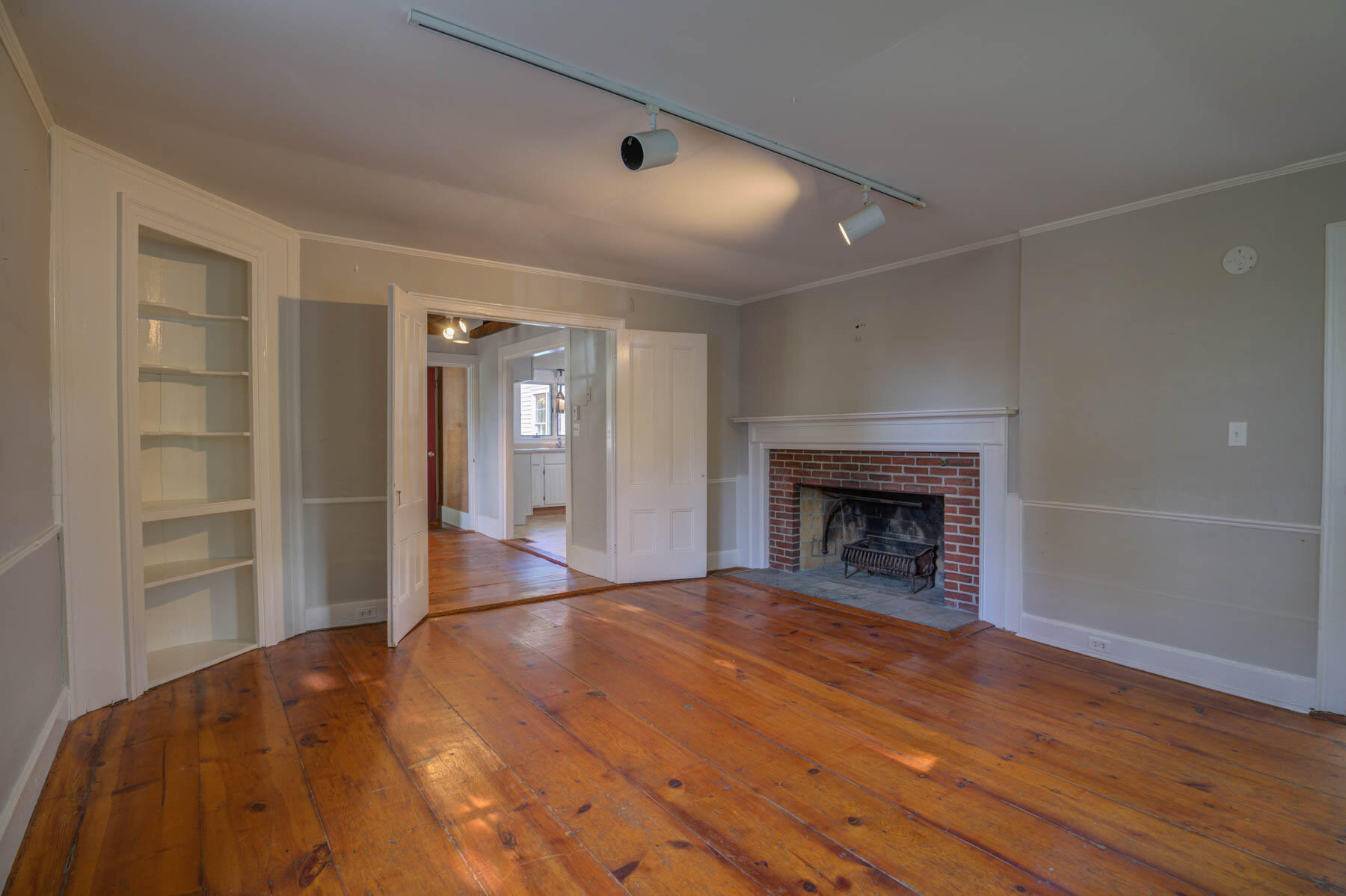 2232 Post Road Wells, ME 04090 - Photo 15 of 45 Living Space