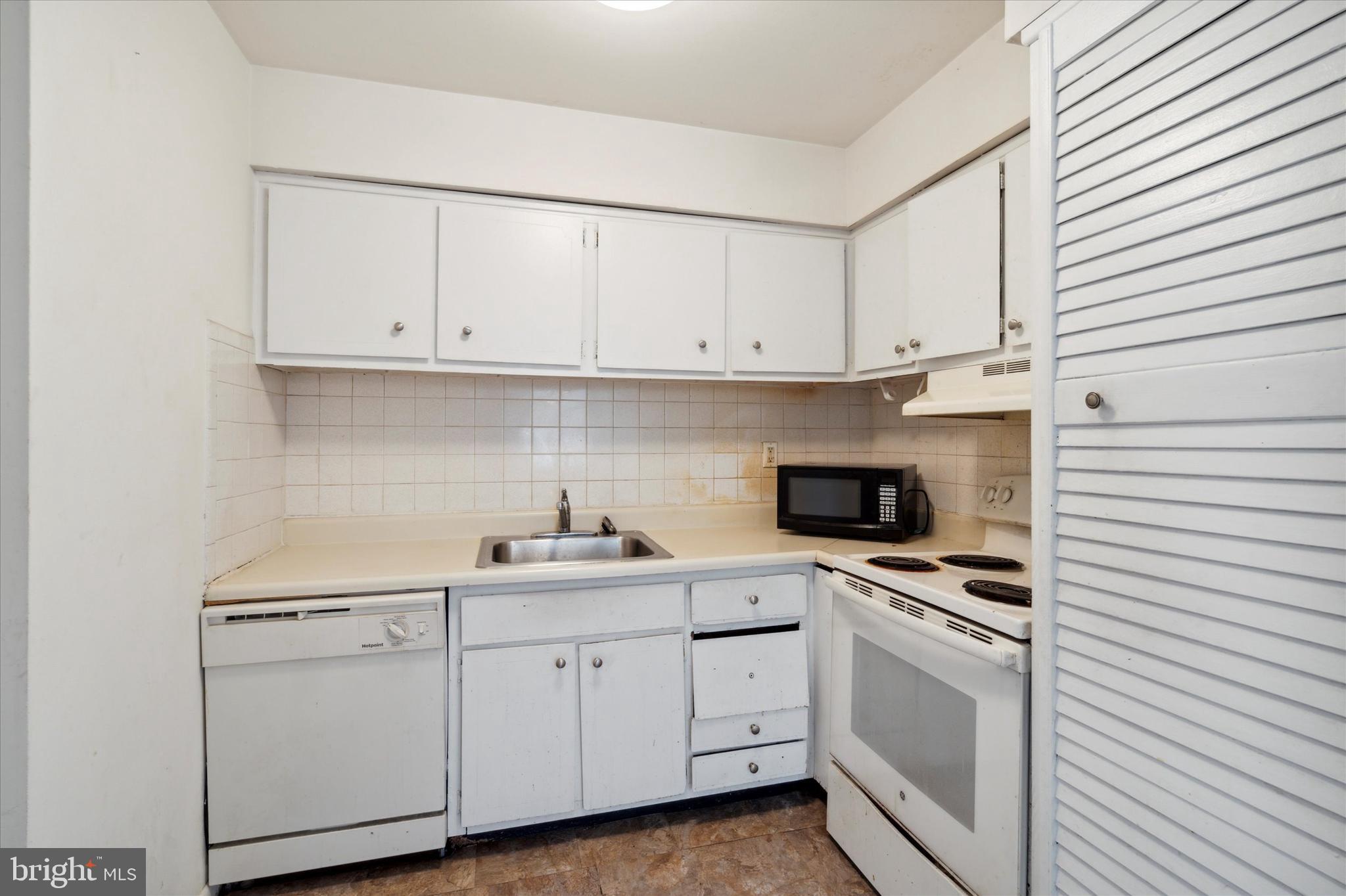 830 Garrett Lane Springfield, PA 19064 - Photo 15 of 51 Second Unit