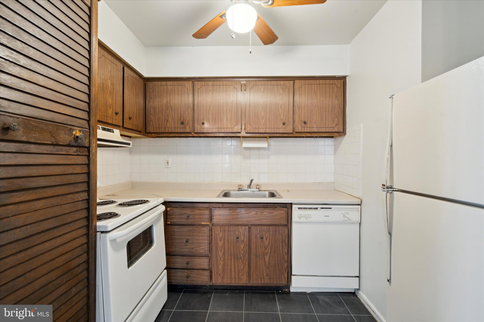 830 Garrett Lane Springfield, PA 19064 - Photo 36 of 51 Fourth Unit