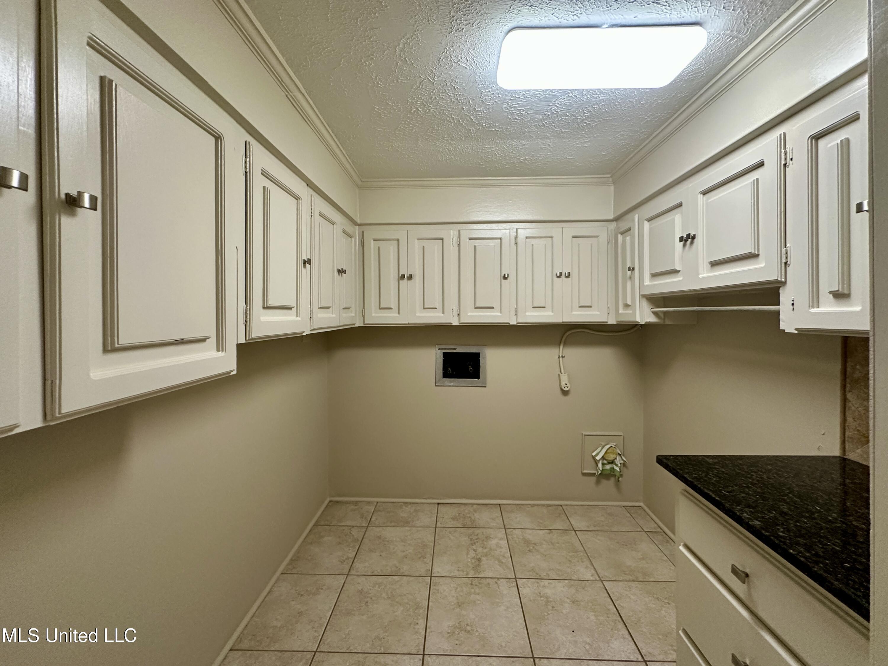 5214 Old Jackson Road Terry, MS 39170 - Photo 16 of 26 oldjxnlaundry