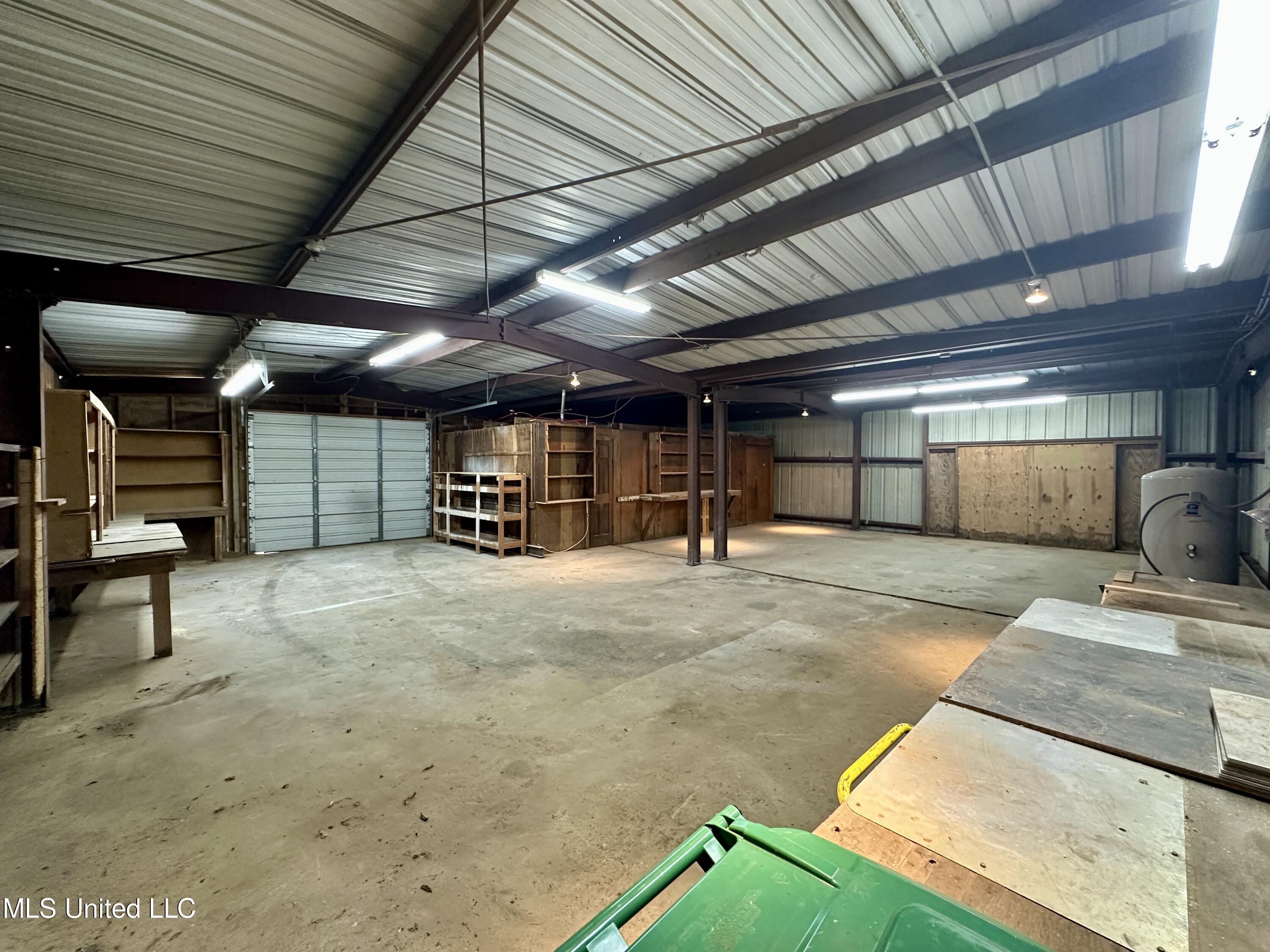 5214 Old Jackson Road Terry, MS 39170 - Photo 23 of 26 oldjxninsideshop
