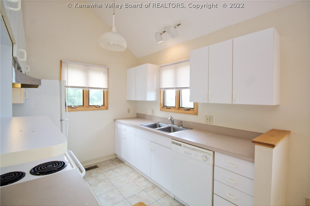2900 Dry Ridge Road St. Albans, WV 25177 - Photo 17 of 39 Gallery Image 17