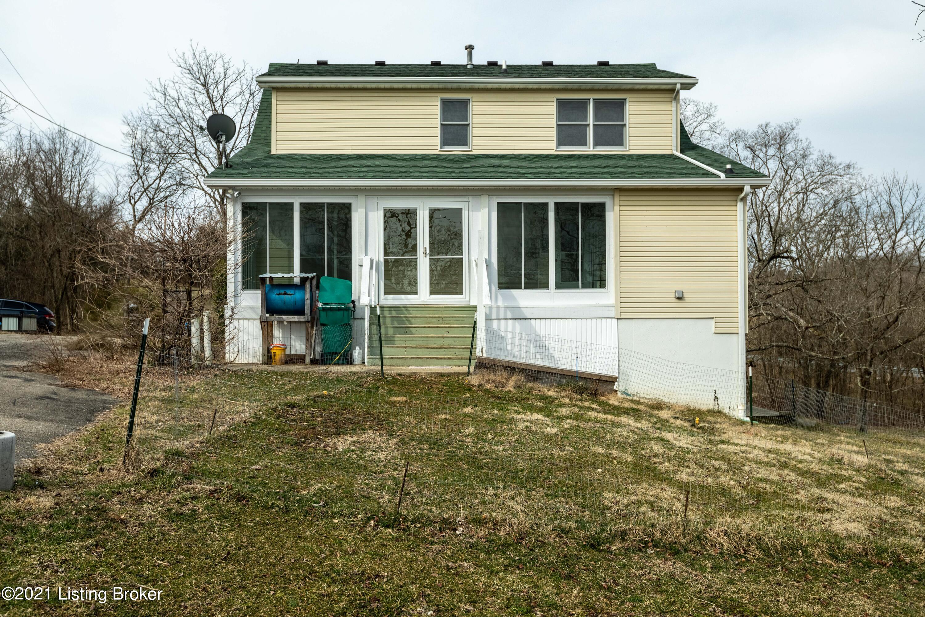 9707 Routt Road Louisville, KY 40299 - Photo 5 of 40 030921-miller-9707-routt-road-louisville