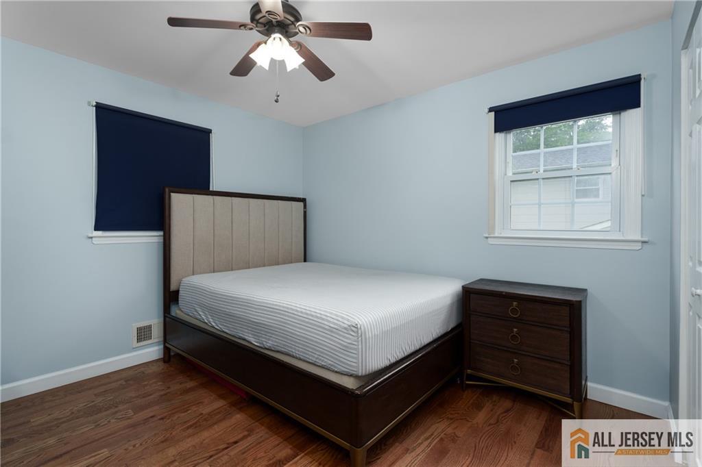 2025 Oak Tree Road Edison, NJ 08820 - Photo 16 of 29