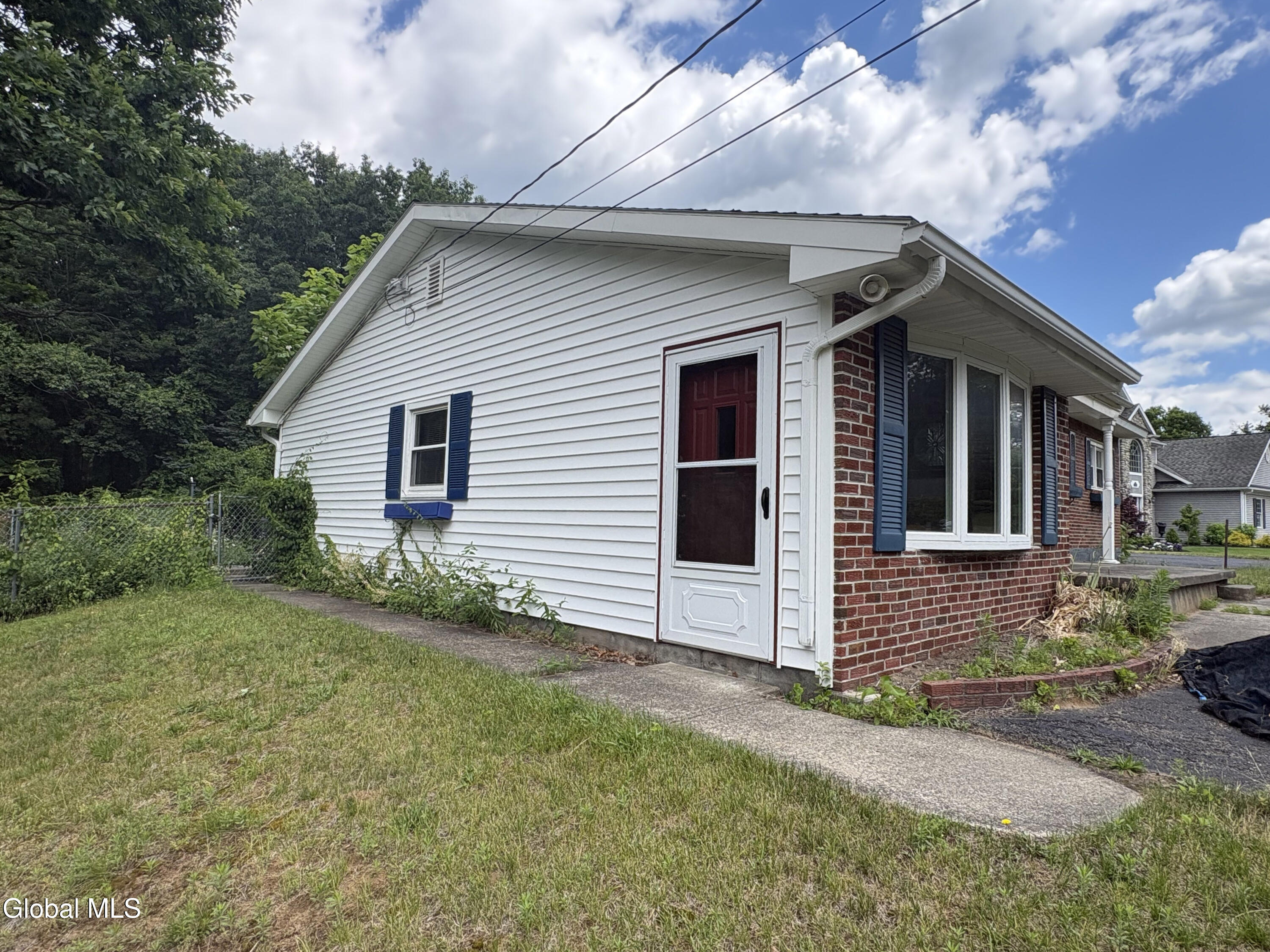 3131 Spawn Road Guilderland, NY 12303 - Photo 3 of 15 Side