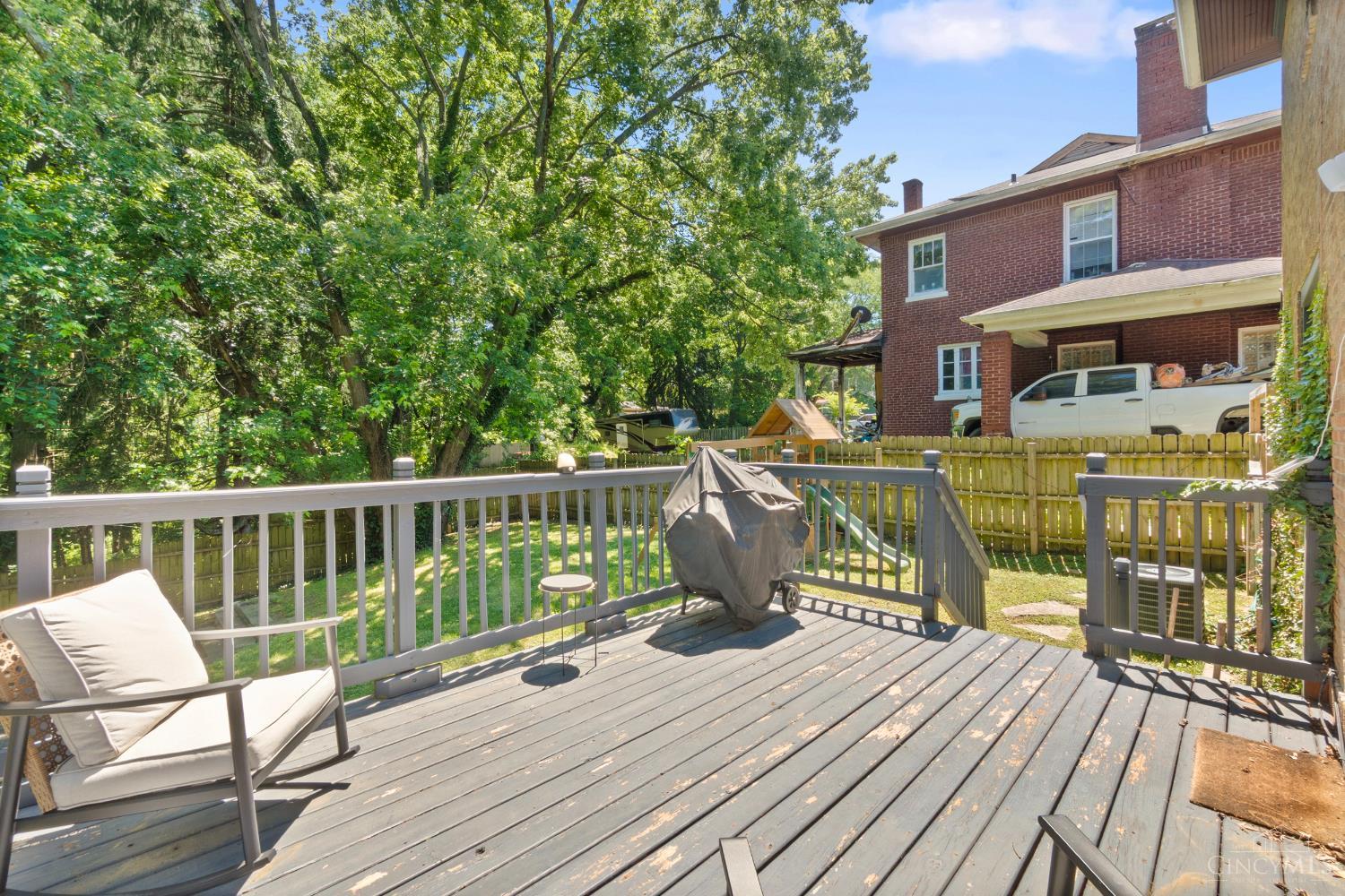 6424 Montgomery Road Cincinnati, OH 45213 - Photo 38 of 46