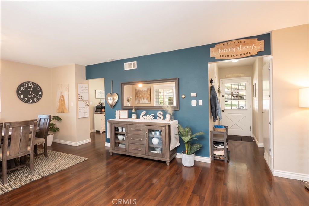 8187 Buckingham Place Riverside, CA 92504 - Photo 10 of 38
