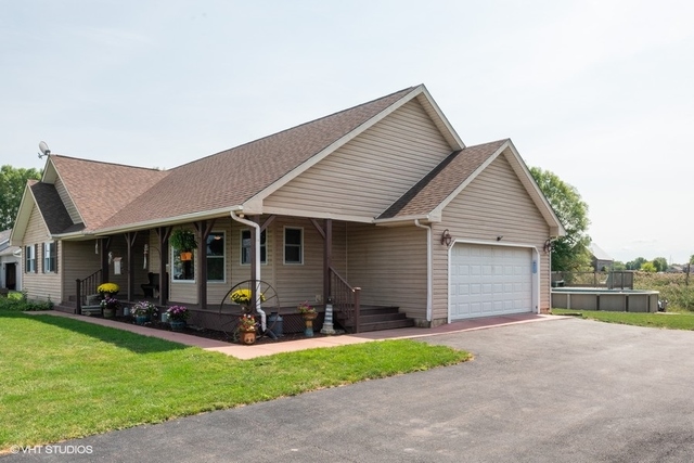 2066 North 3589th Road Serena, IL 60549 - Photo 2 of 22
