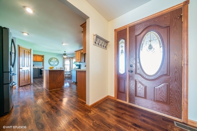 2066 North 3589th Road Serena, IL 60549 - Photo 3 of 22