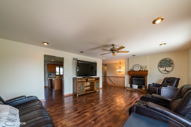 2066 North 3589th Road Serena, IL 60549 - Photo 9 of 22