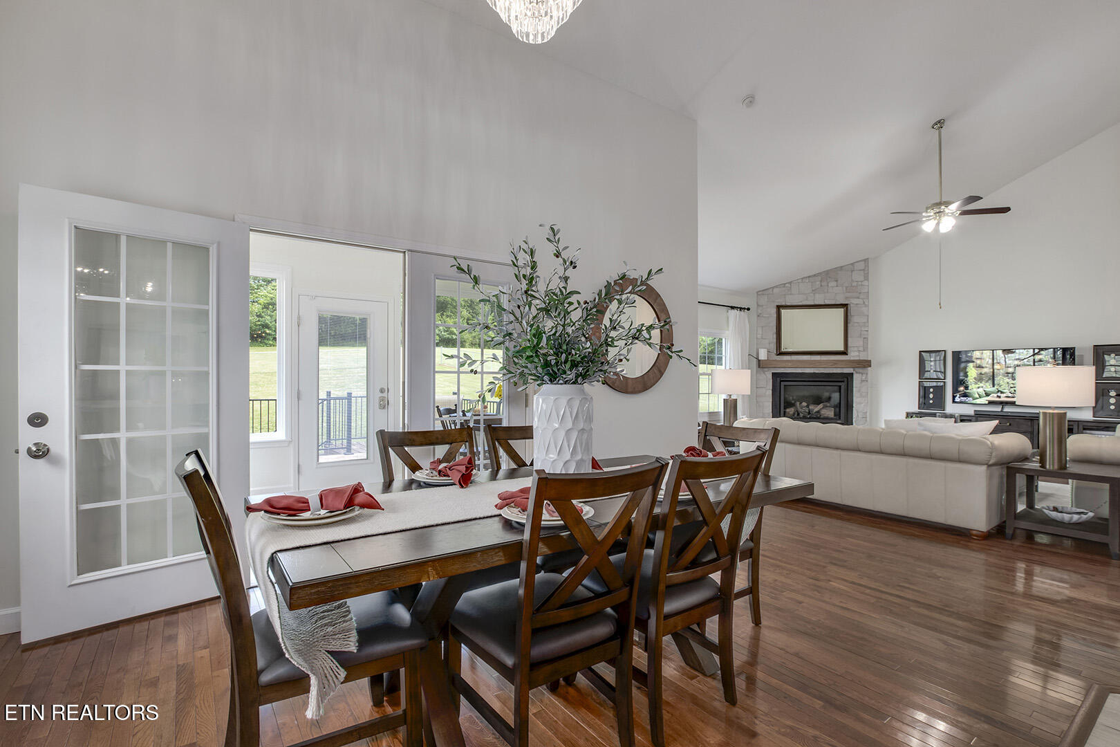 512 Caney Creek Road Harriman, TN 37748 - Photo 15 of 60 15_CaneyCreekRoad_512_Breakfast03