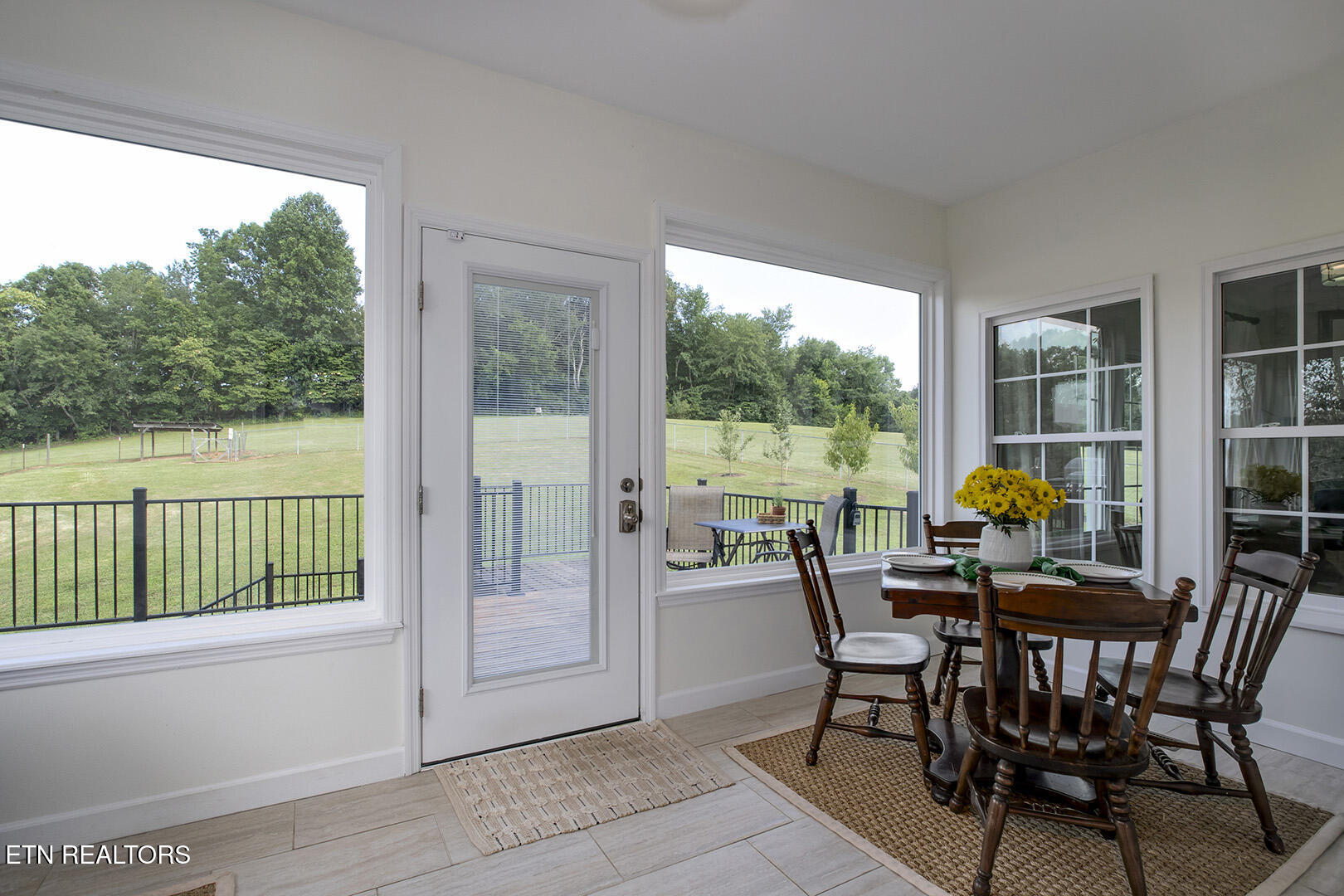 512 Caney Creek Road Harriman, TN 37748 - Photo 16 of 60 16_CaneyCreekRoad_512_Sunroom01