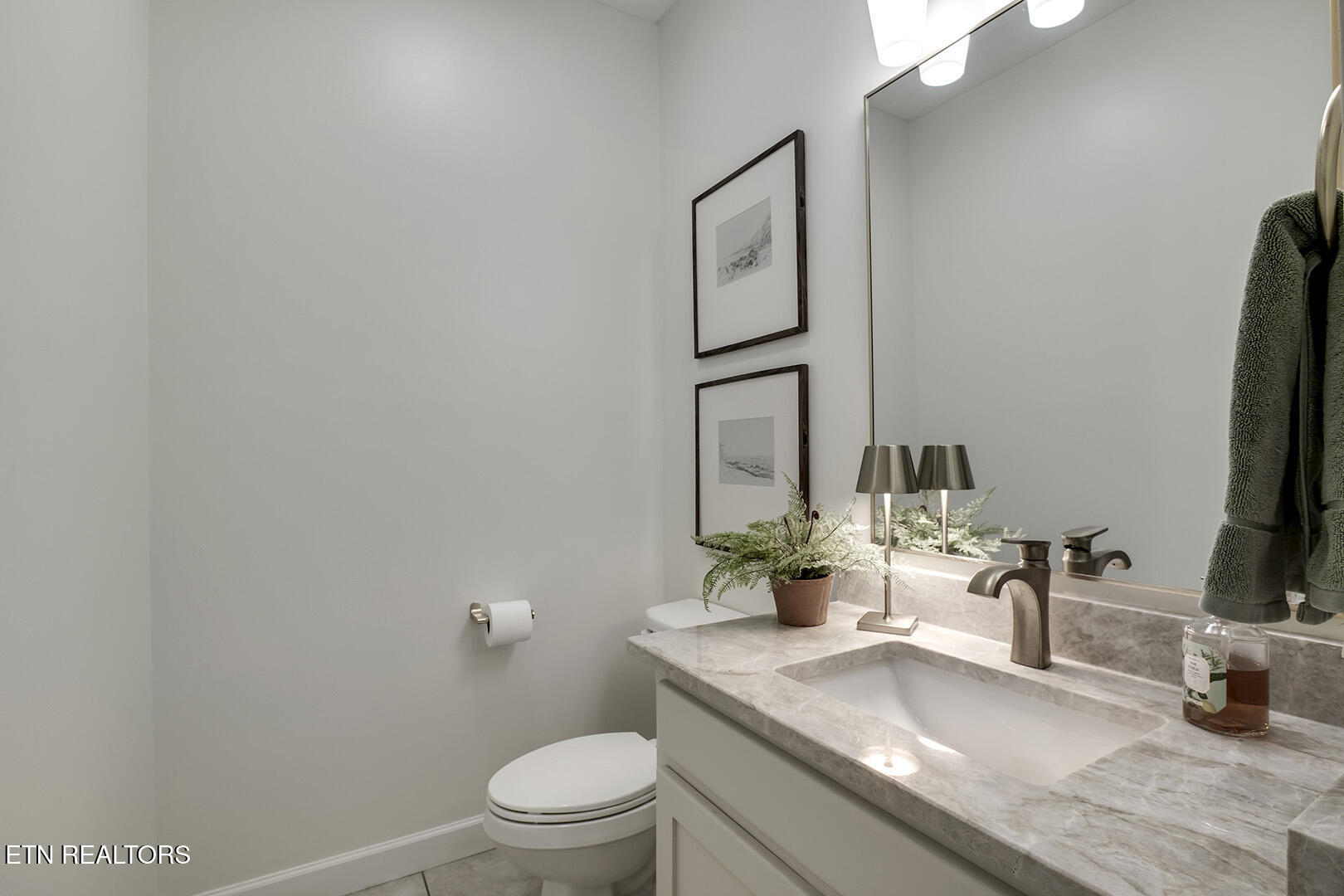 512 Caney Creek Road Harriman, TN 37748 - Photo 29 of 60 29_CaneyCreekRoad_512_HalfBath