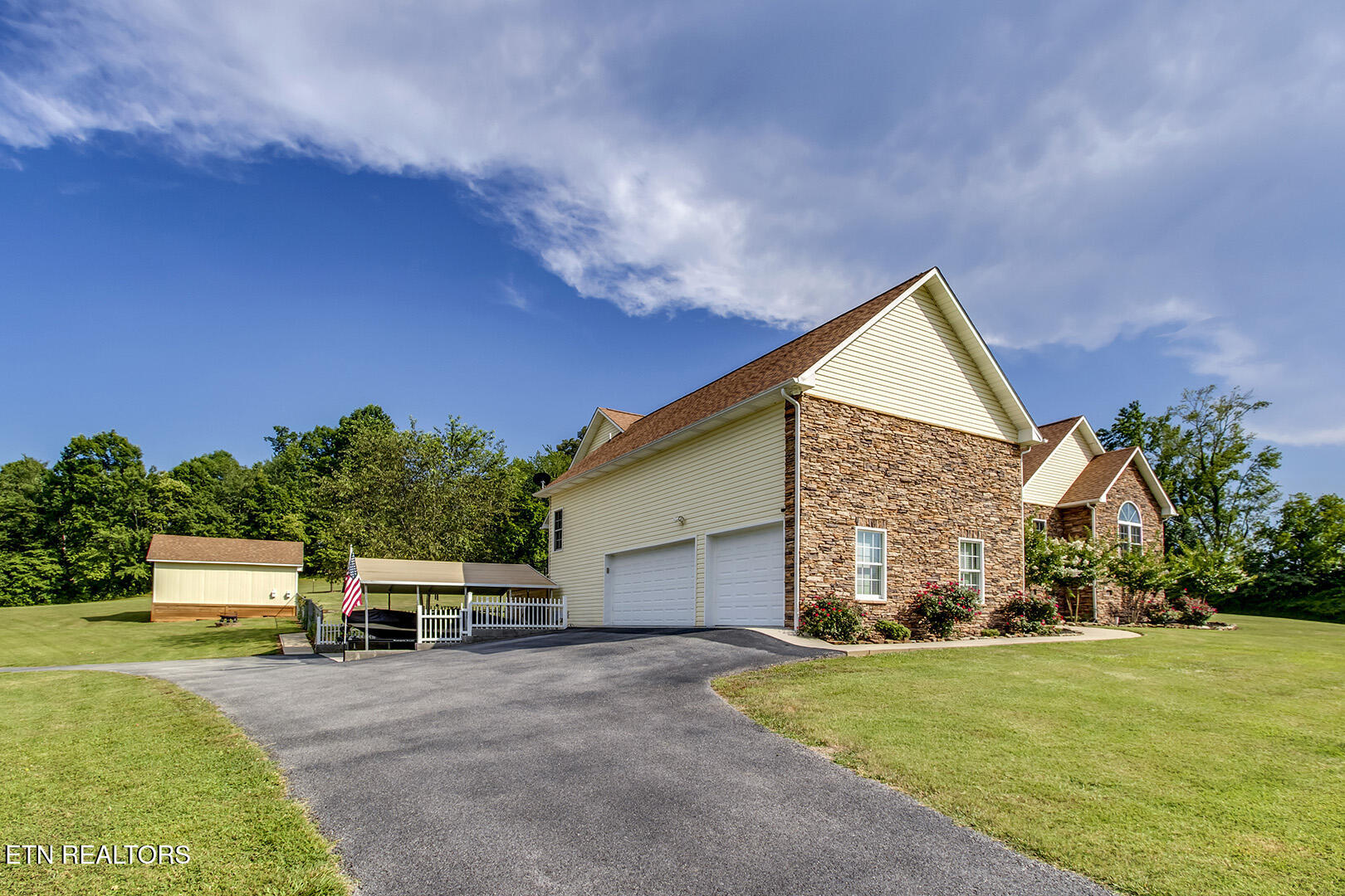 512 Caney Creek Road Harriman, TN 37748 - Photo 3 of 60 03_CaneyCreekRoad_512_FrontLeft