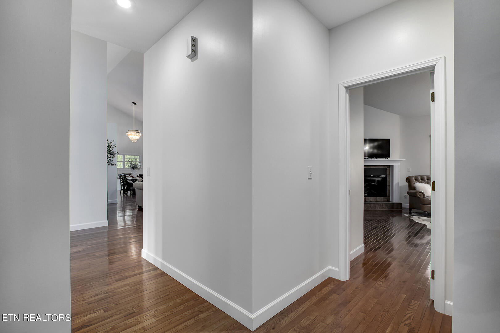 512 Caney Creek Road Harriman, TN 37748 - Photo 34 of 60 34_CaneyCreekRoad_512_MasterEntry