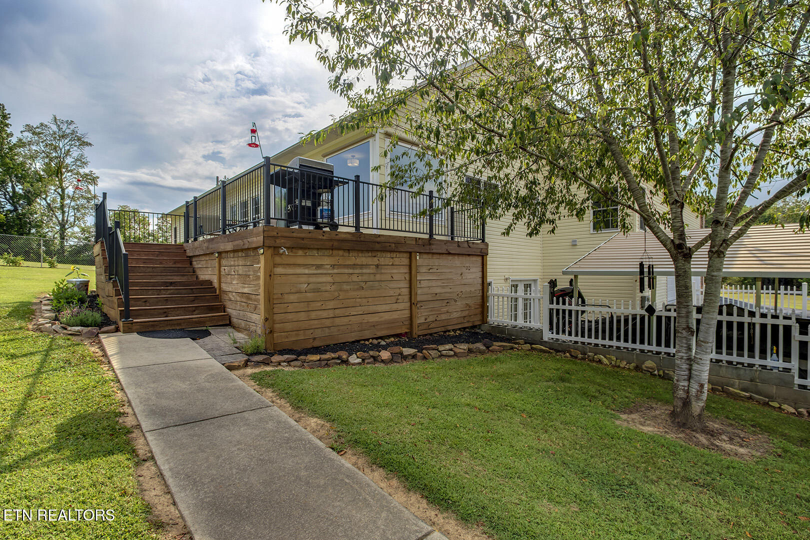 512 Caney Creek Road Harriman, TN 37748 - Photo 47 of 60 47_CaneyCreekRoad_512_DeckAccess