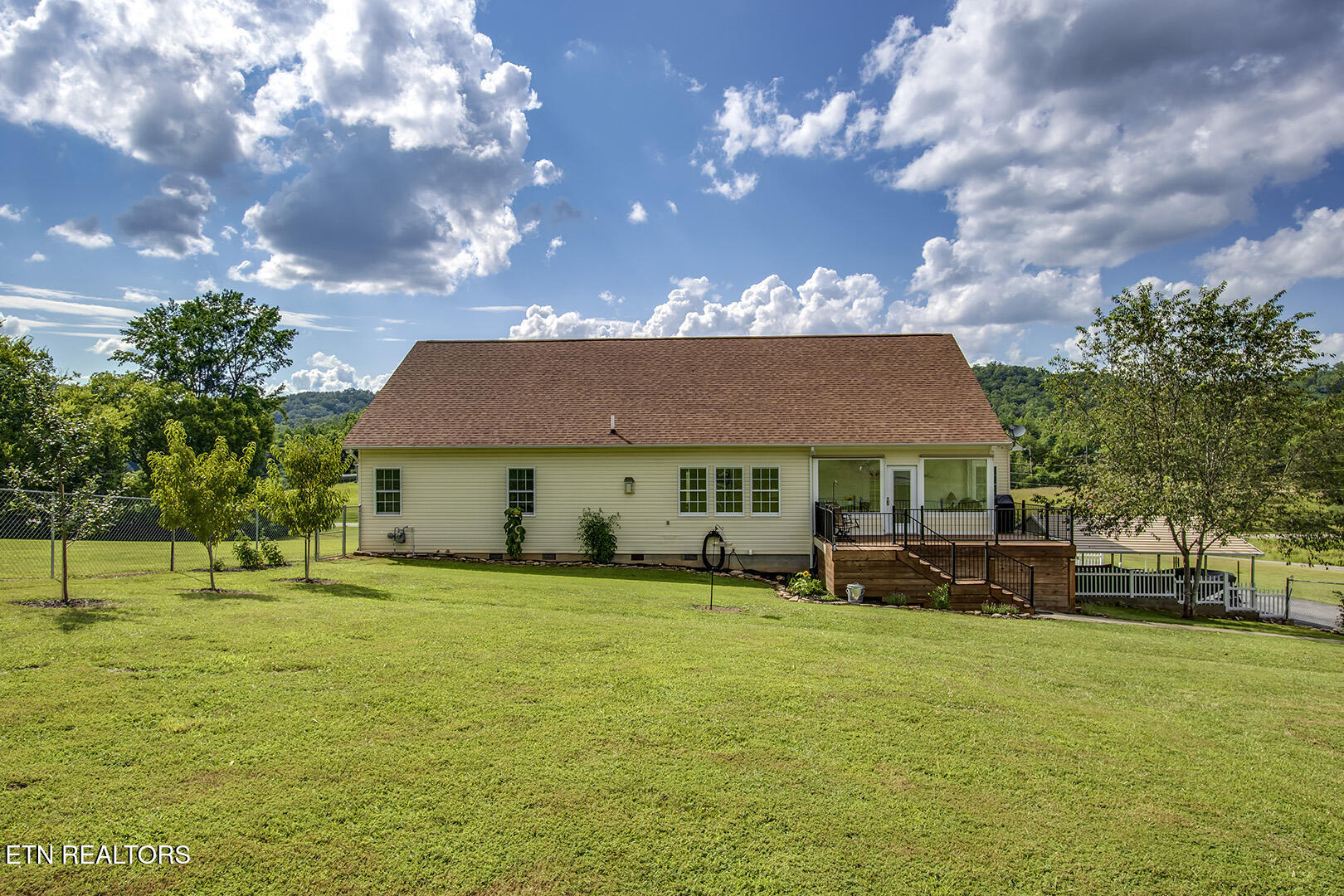 512 Caney Creek Road Harriman, TN 37748 - Photo 48 of 60 48_CaneyCreekRoad_512_Back