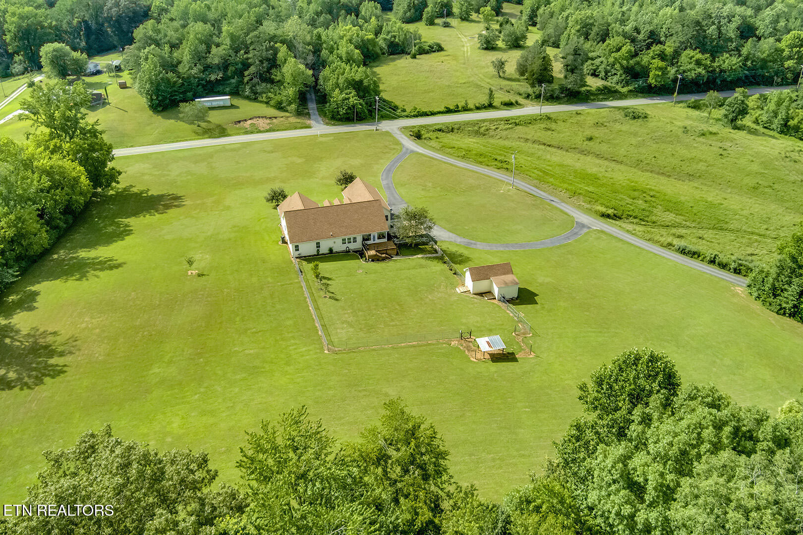 512 Caney Creek Road Harriman, TN 37748 - Photo 54 of 60 54_CaneyCreekRoad_512_ParcelBackBirdseye