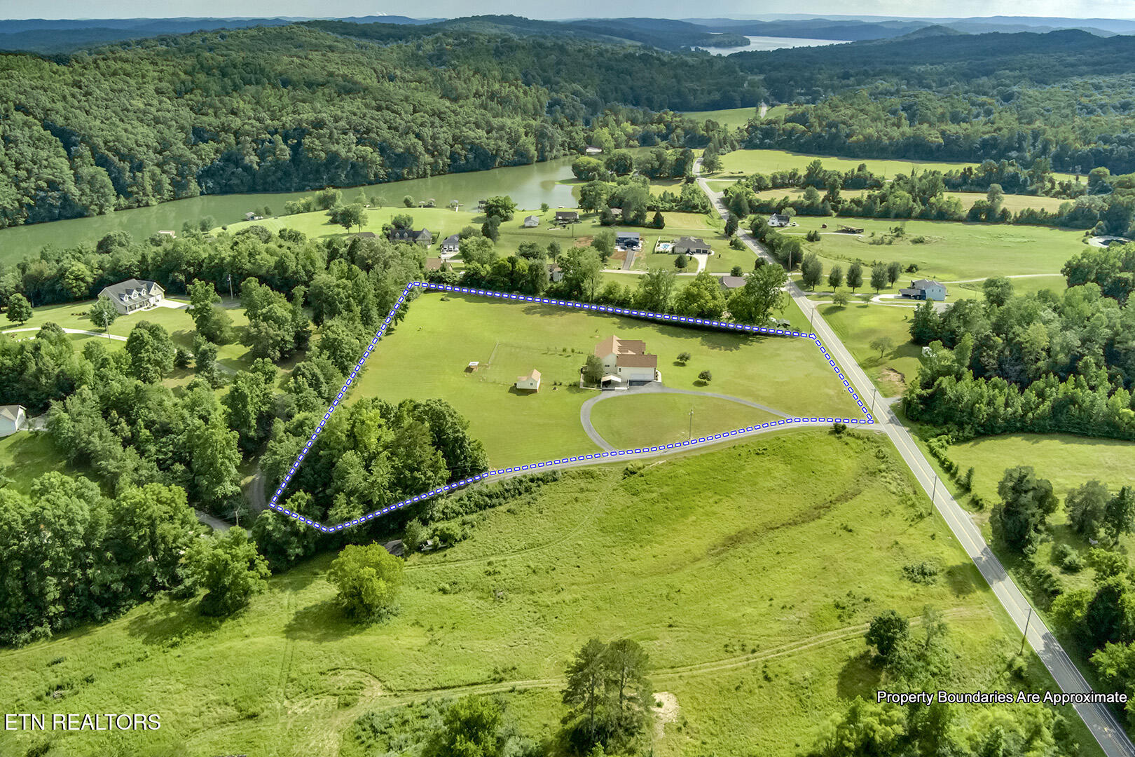512 Caney Creek Road Harriman, TN 37748 - Photo 57 of 60 57_CaneyCreekRoad_512_Birdseye_SW