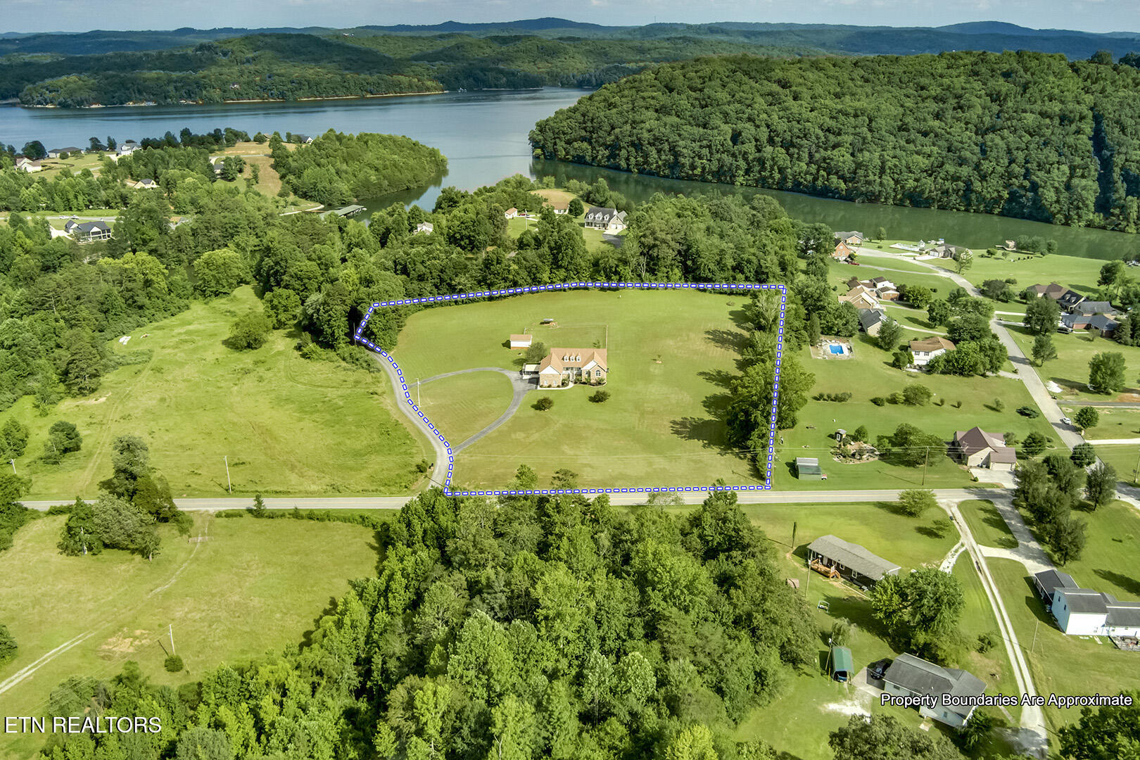 512 Caney Creek Road Harriman, TN 37748 - Photo 58 of 60 58_CaneyCreekRoad_512_Birdseye_SE