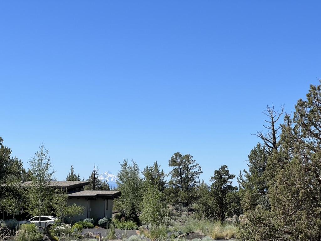 22957 Ghost Tree Lane, Unit 333 Bend, OR 97701 - Photo 4 of 21 Mt Jefferson view to northwest