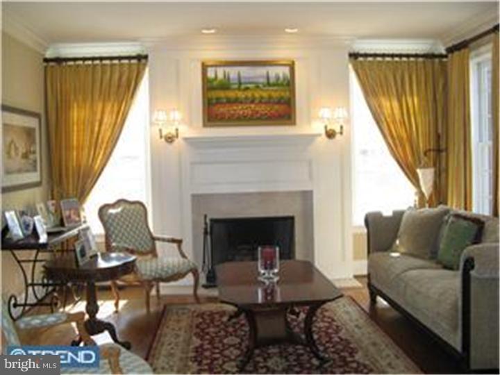 75 Diamond Rock Road Phoenixville, PA 19460 - Photo 4 of 19 Living Room