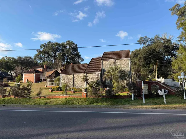 $599,000 | 9445 Scenic Highway, Pensacola, FL 32514