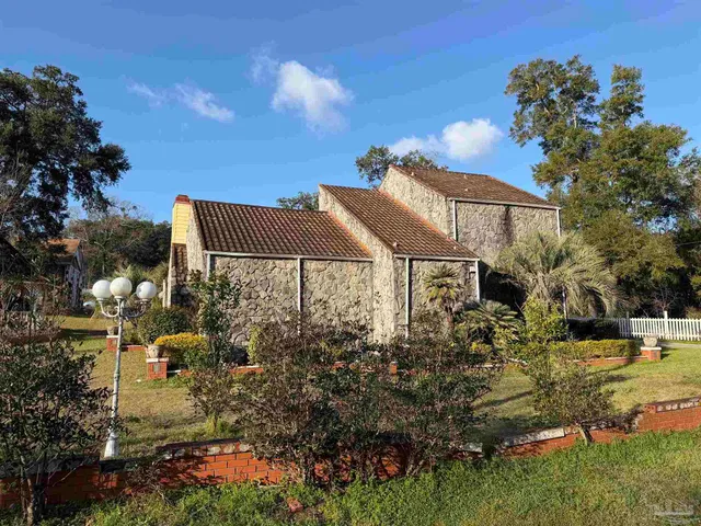 $599,000 | 9445 Scenic Highway, Pensacola, FL 32514