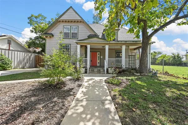 $3,375 | 420 East 9th Street, Dallas, TX 75203