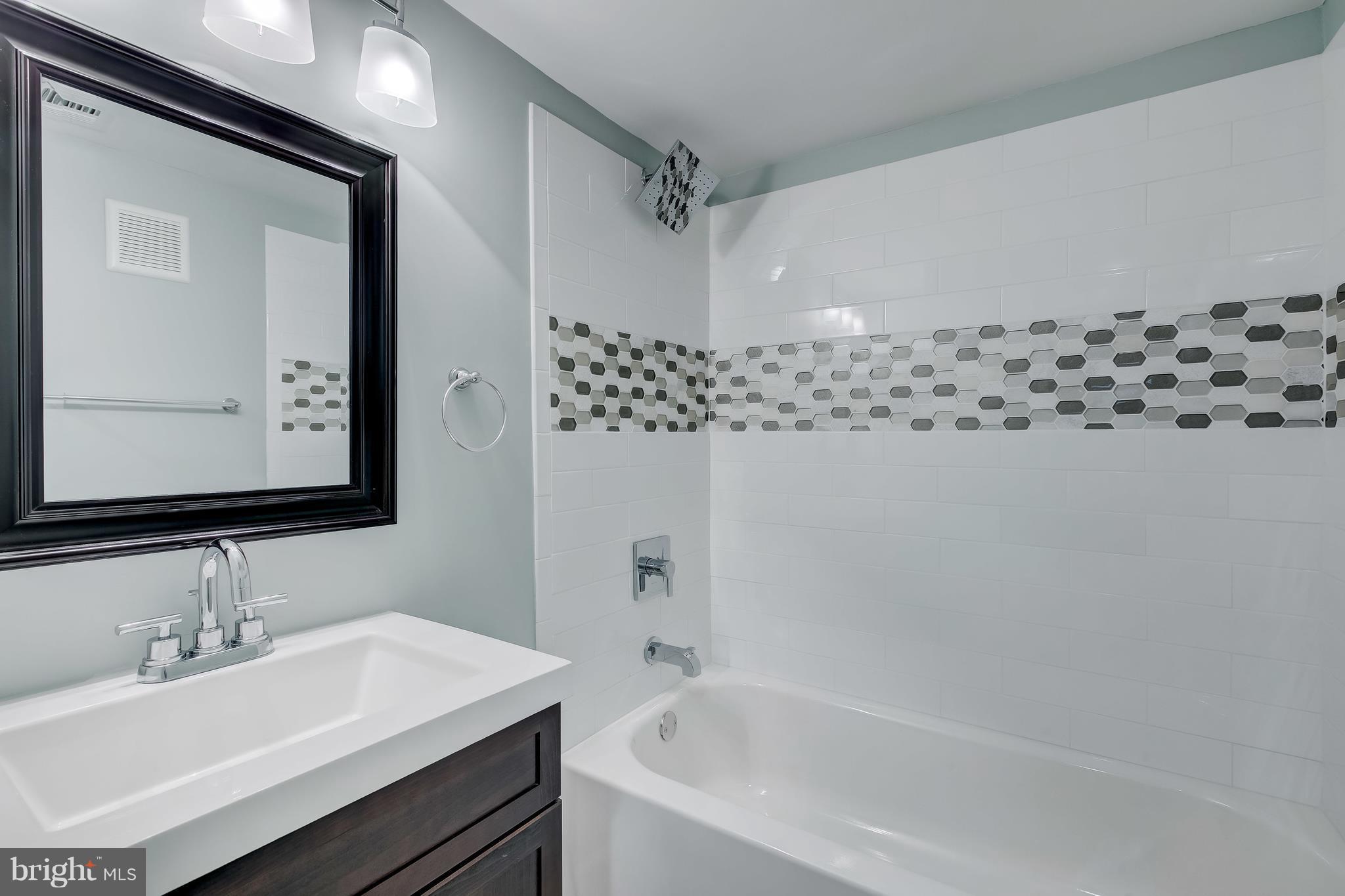 4431 Kendi Road Nottingham, MD 21236 - Photo 22 of 27 Bath